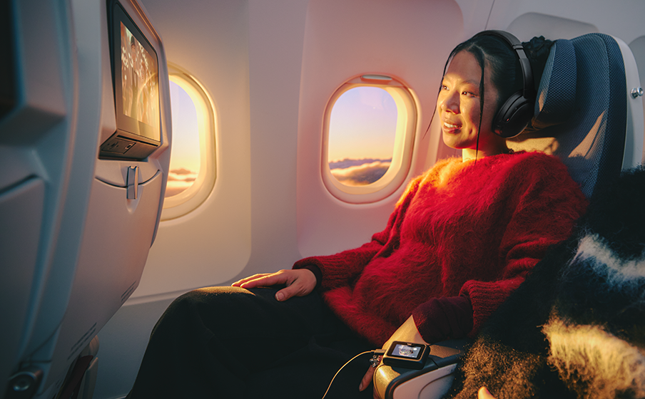 JBL Tour One M3 Smart Tx JBL Smart Tx: Conéctate a cualquier fuente de audio - Image